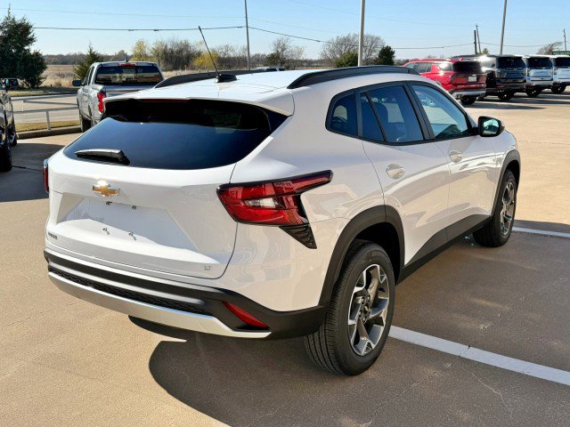 New 2026 Chevrolet Trax LT w/ Driver Confidence Package image 5