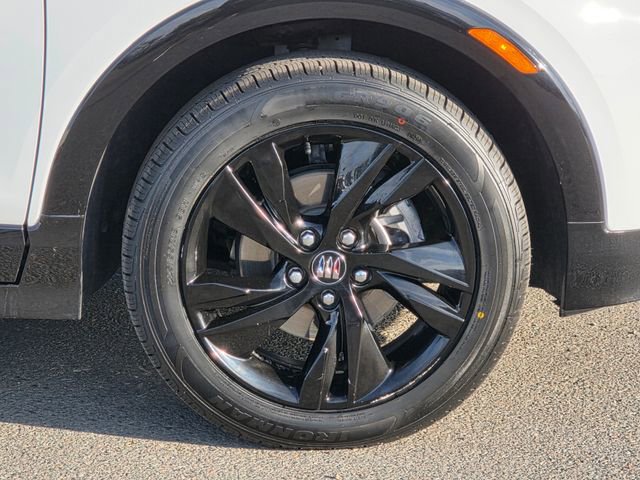 Used 2024 Buick Encore GX Sport Touring image 8