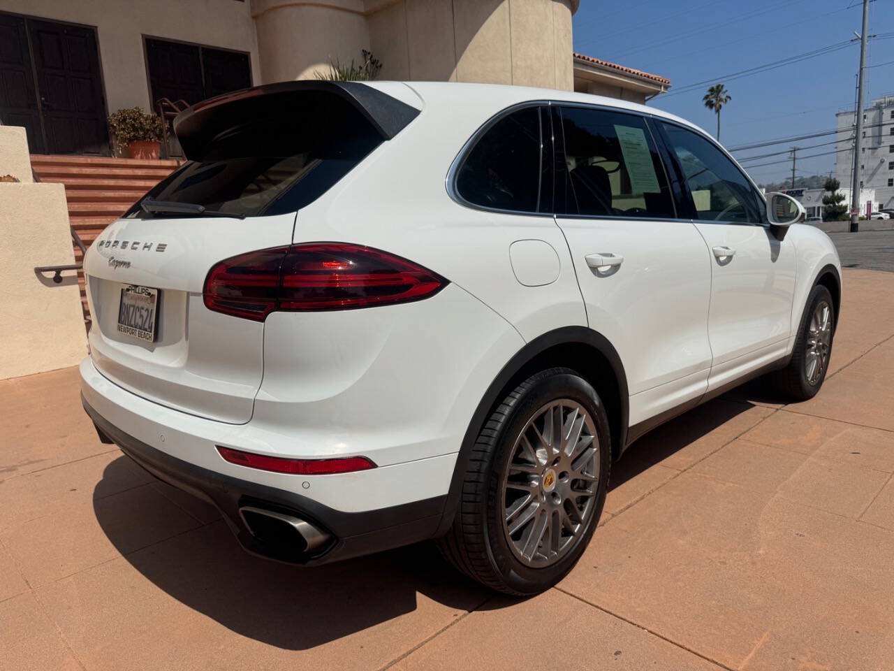 Used 2016 Porsche Cayenne AWD/4WD image 4