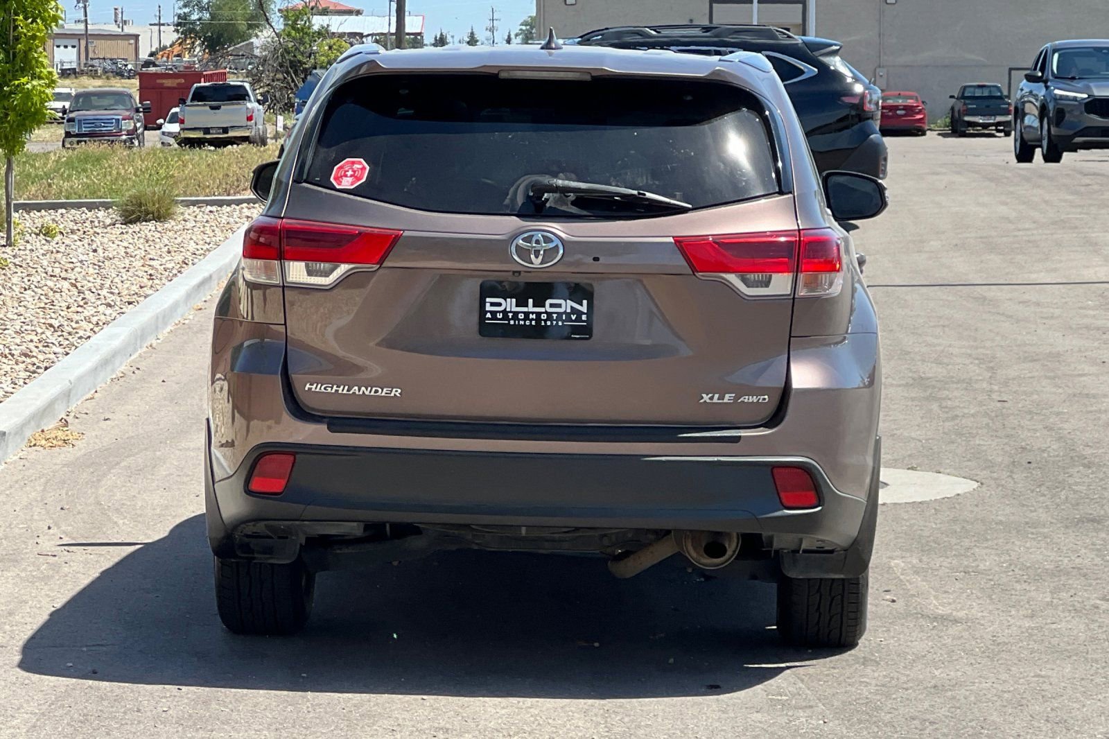 Used 2018 Toyota Highlander XLE AWD/4WD image 5