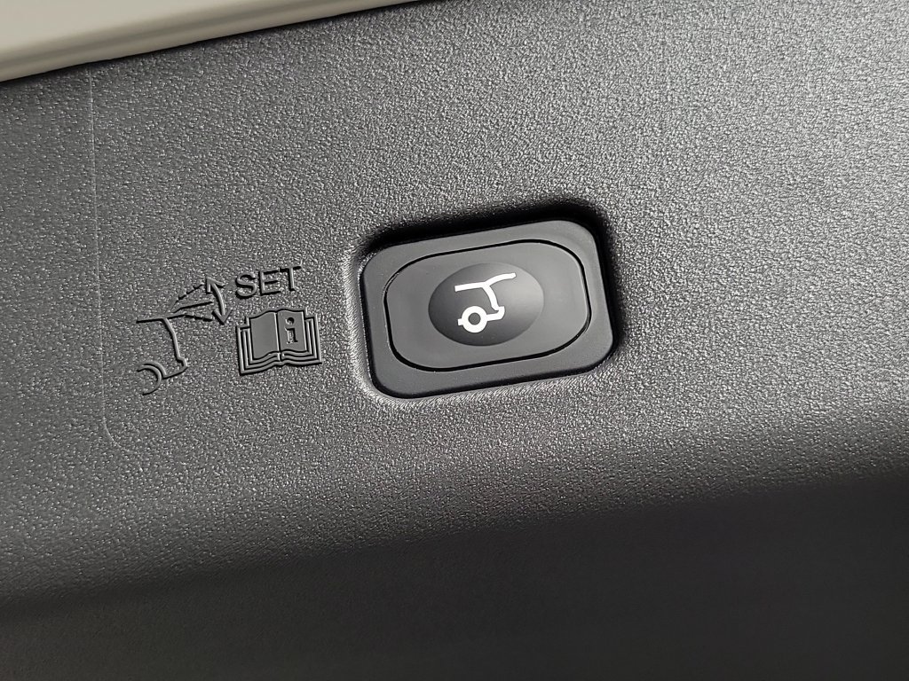 New 2026 Lincoln Nautilus Reserve AWD/4WD image 7