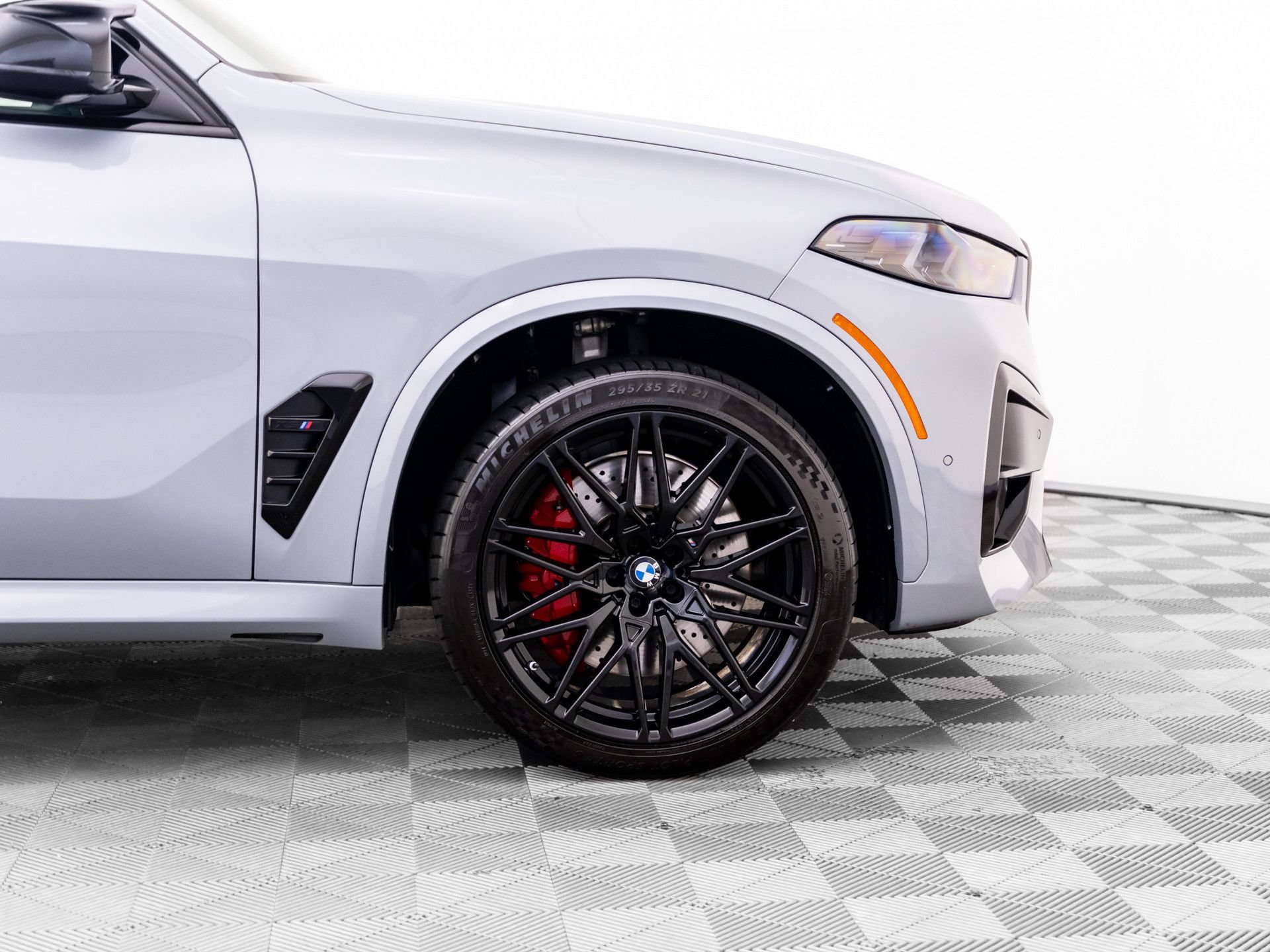Used 2025 BMW X5 M Competition w/ Executive Package AWD/4WD image 30