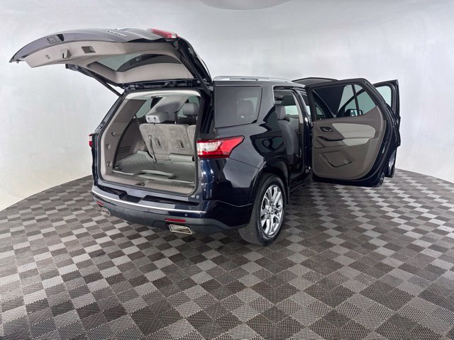 Used 2020 Chevrolet Traverse Premier w/ LPO, Roadside Safety Package AWD/4WD image 15
