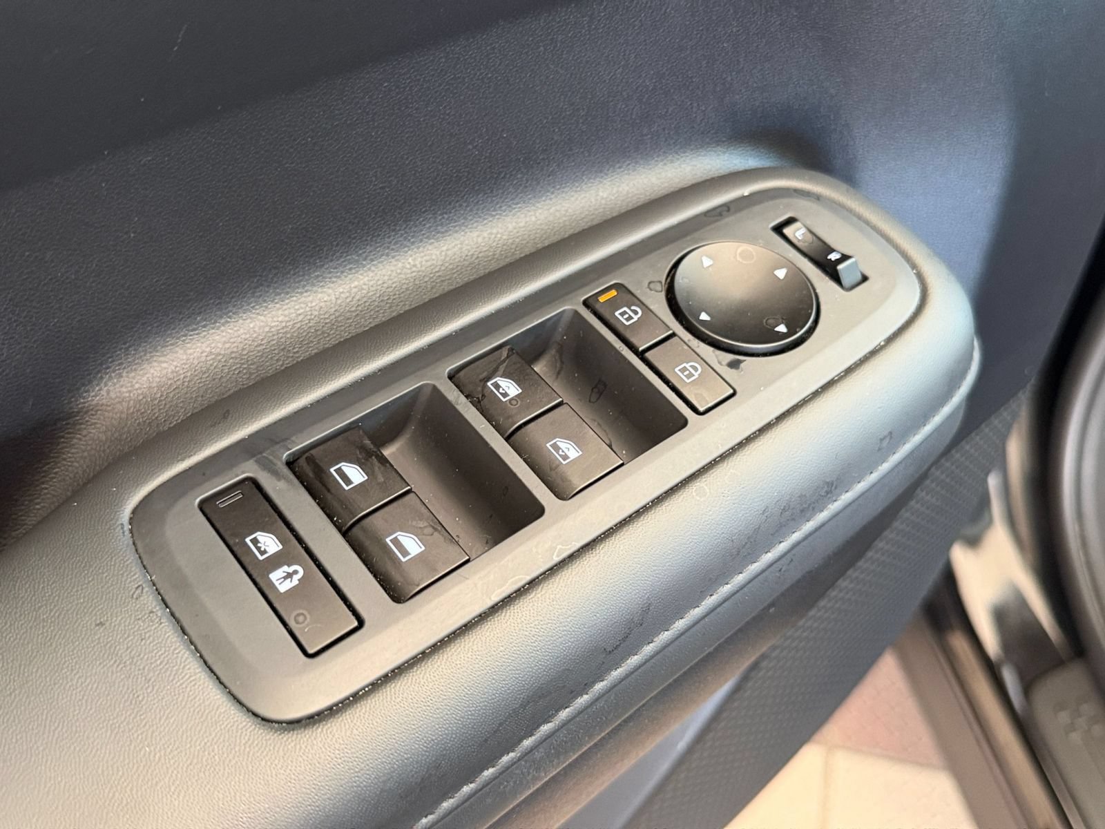 Used 2026 Hyundai Santa Fe SEL FWD image 18