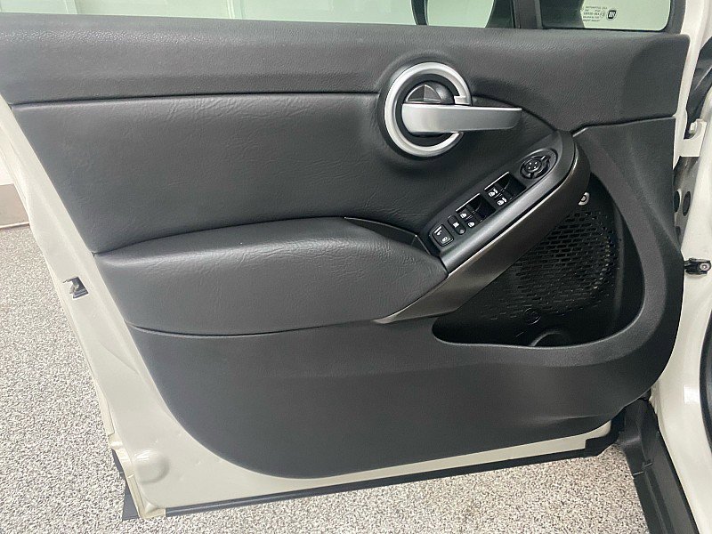 Used 2018 FIAT 500X Trekking image 11