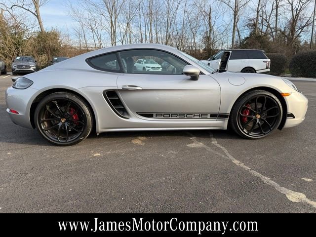 Used 2024 Porsche 718 Cayman w/ Premium Package image 4