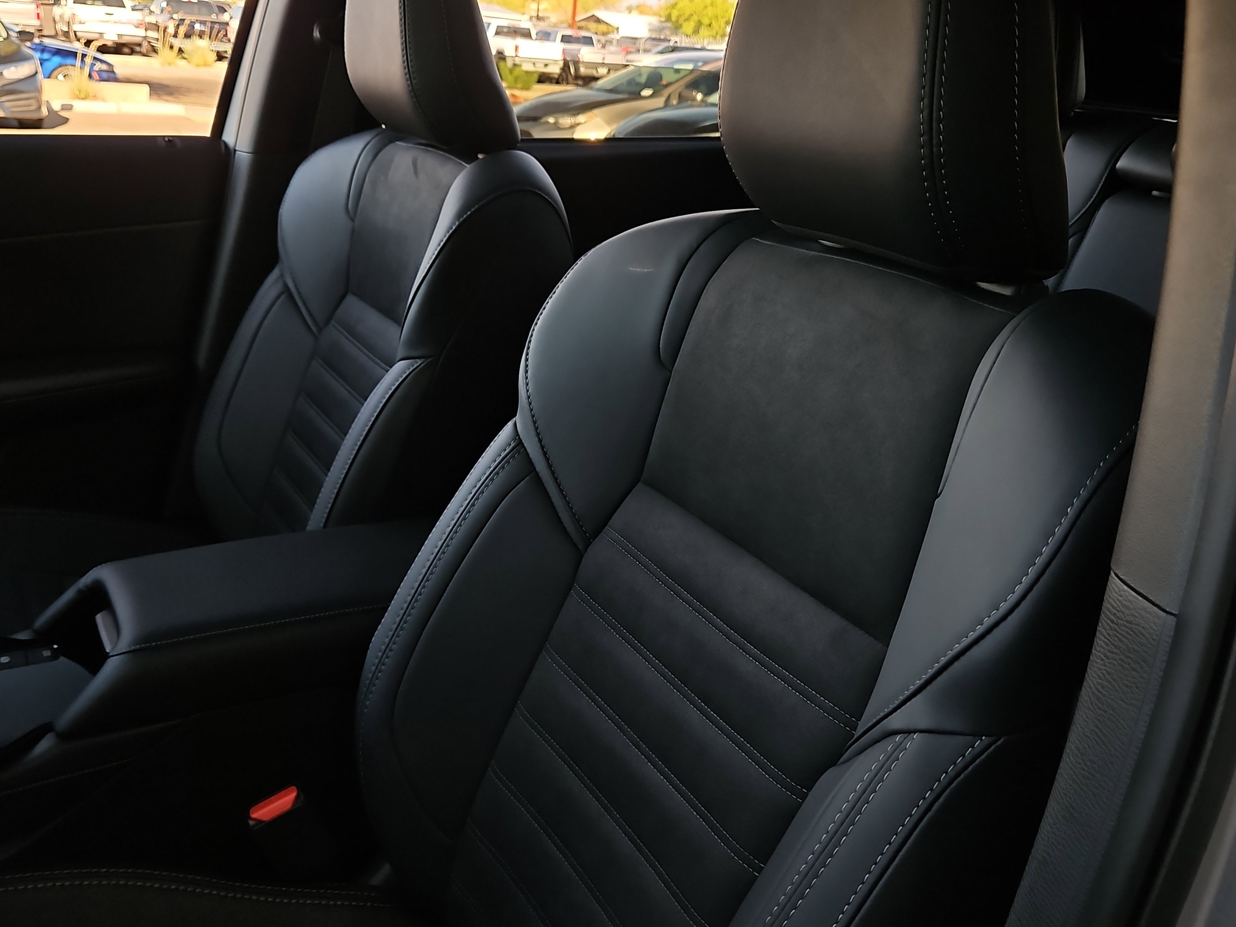 New 2025 Mitsubishi Outlander SE image 9