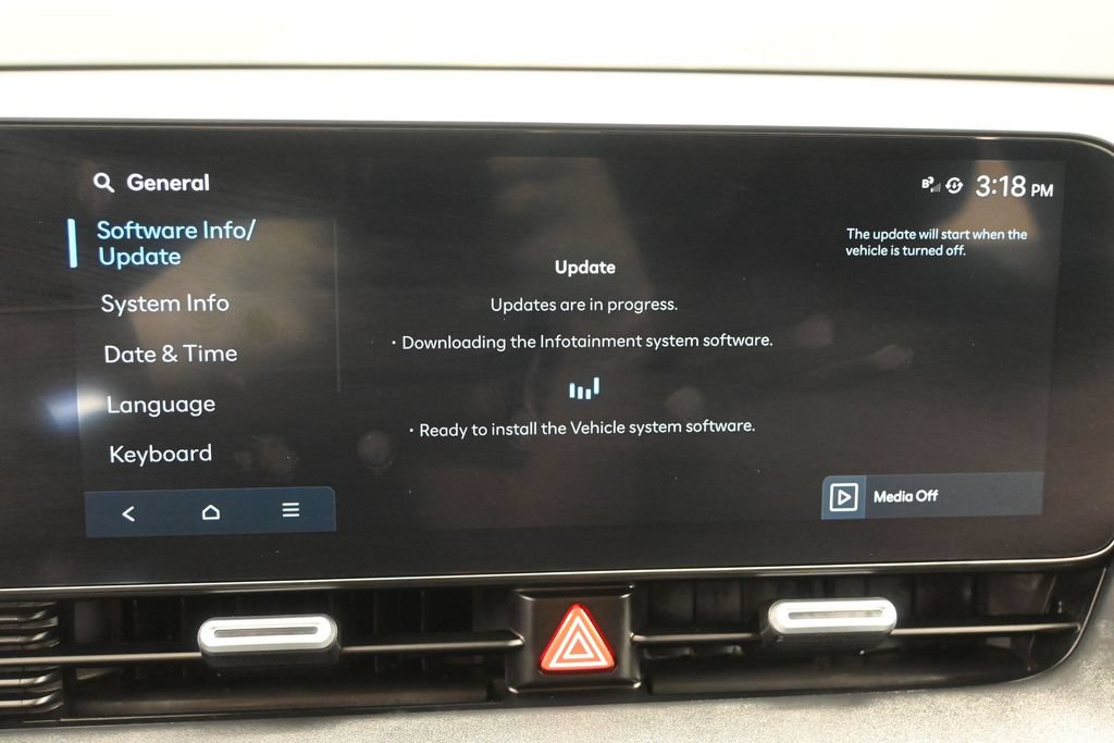 Used 2025 Hyundai Ioniq 5 SE RWD image 24