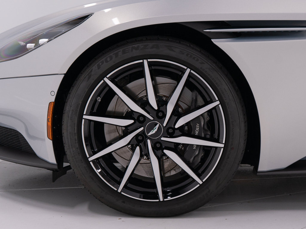 Used 2020 Aston Martin DB11 Volante RWD image 46