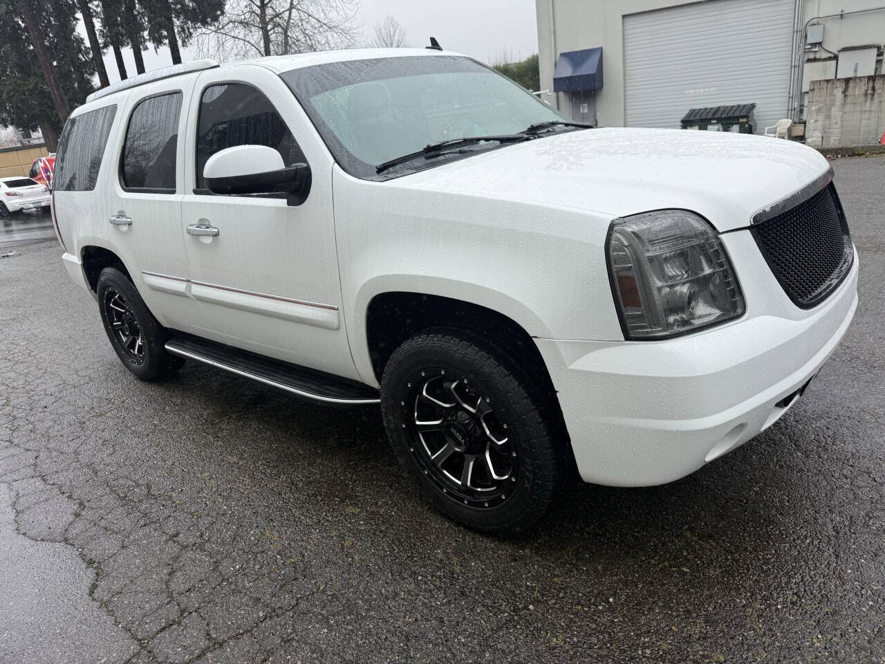 Used 2007 GMC Yukon Denali AWD/4WD image 3