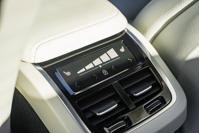 Certified 2023 Volvo S60 B5 Ultimate w/ Climate Package image 32