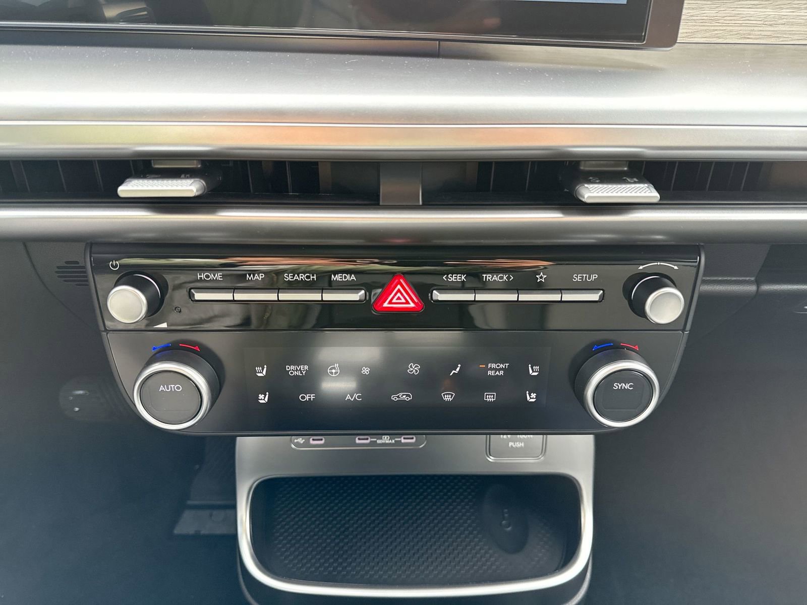 New 2026 Hyundai Ioniq 9 SEL image 21