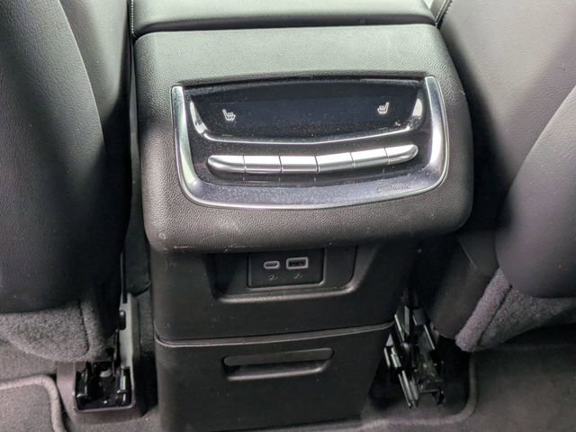 Used 2025 Cadillac XT6 Premium Luxury image 30