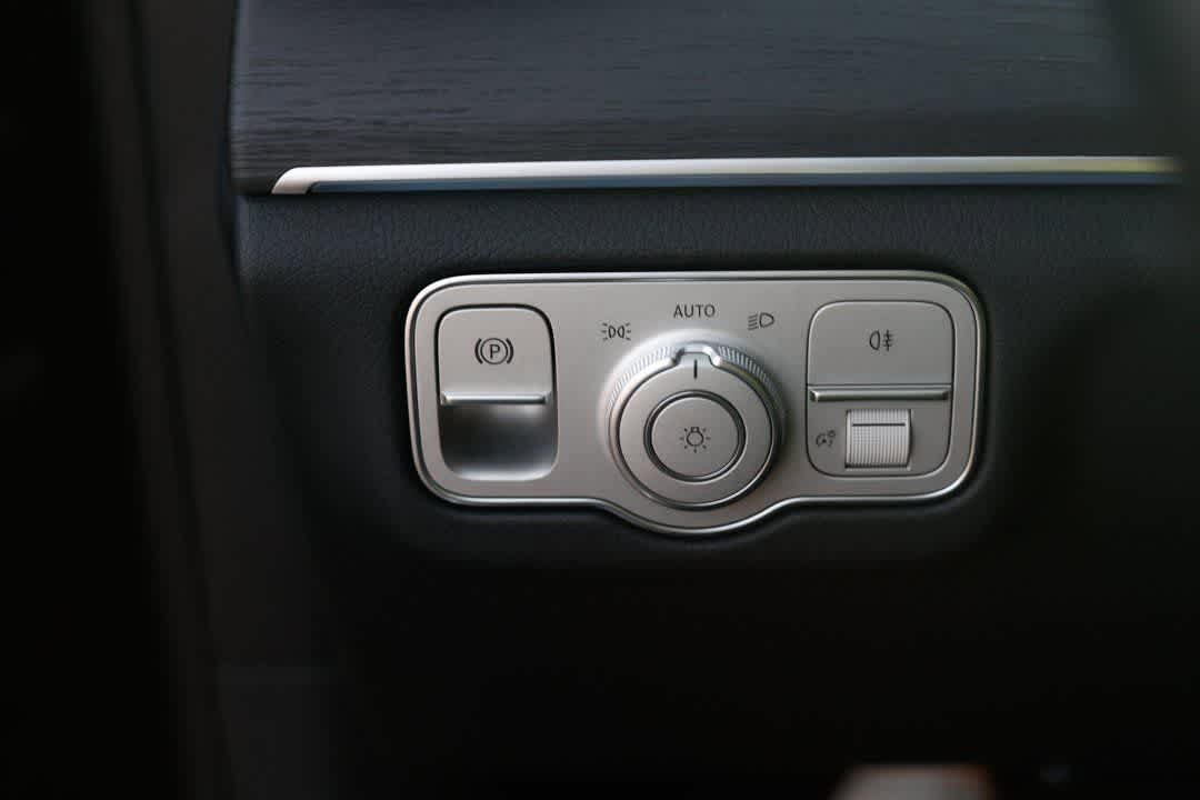 Used 2026 Mercedes-Benz GLE 350 4MATIC image 11