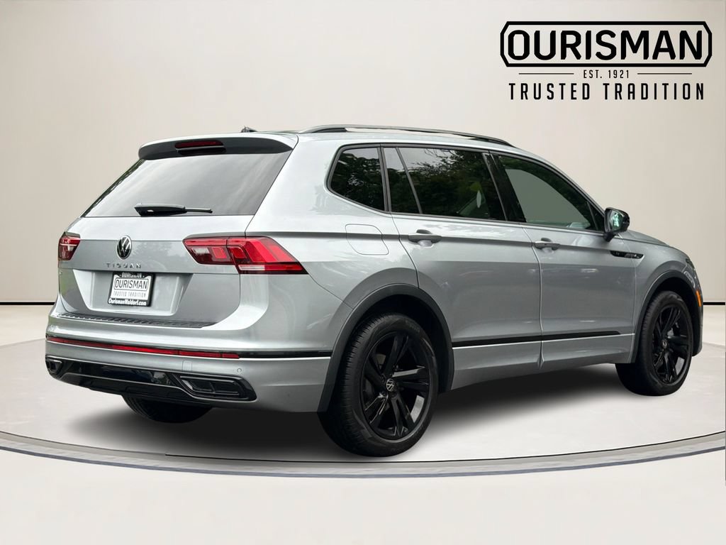 Certified 2023 Volkswagen Tiguan SE R-Line FWD image 5