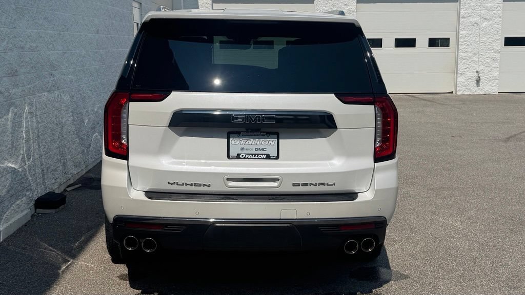 Used 2024 GMC Yukon Denali Ultimate AWD/4WD image 4