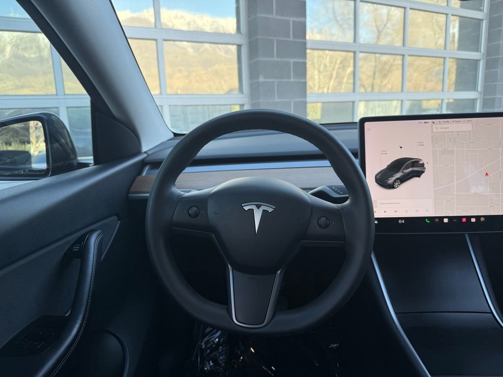 Used 2020 Tesla Model Y Long Range image 35
