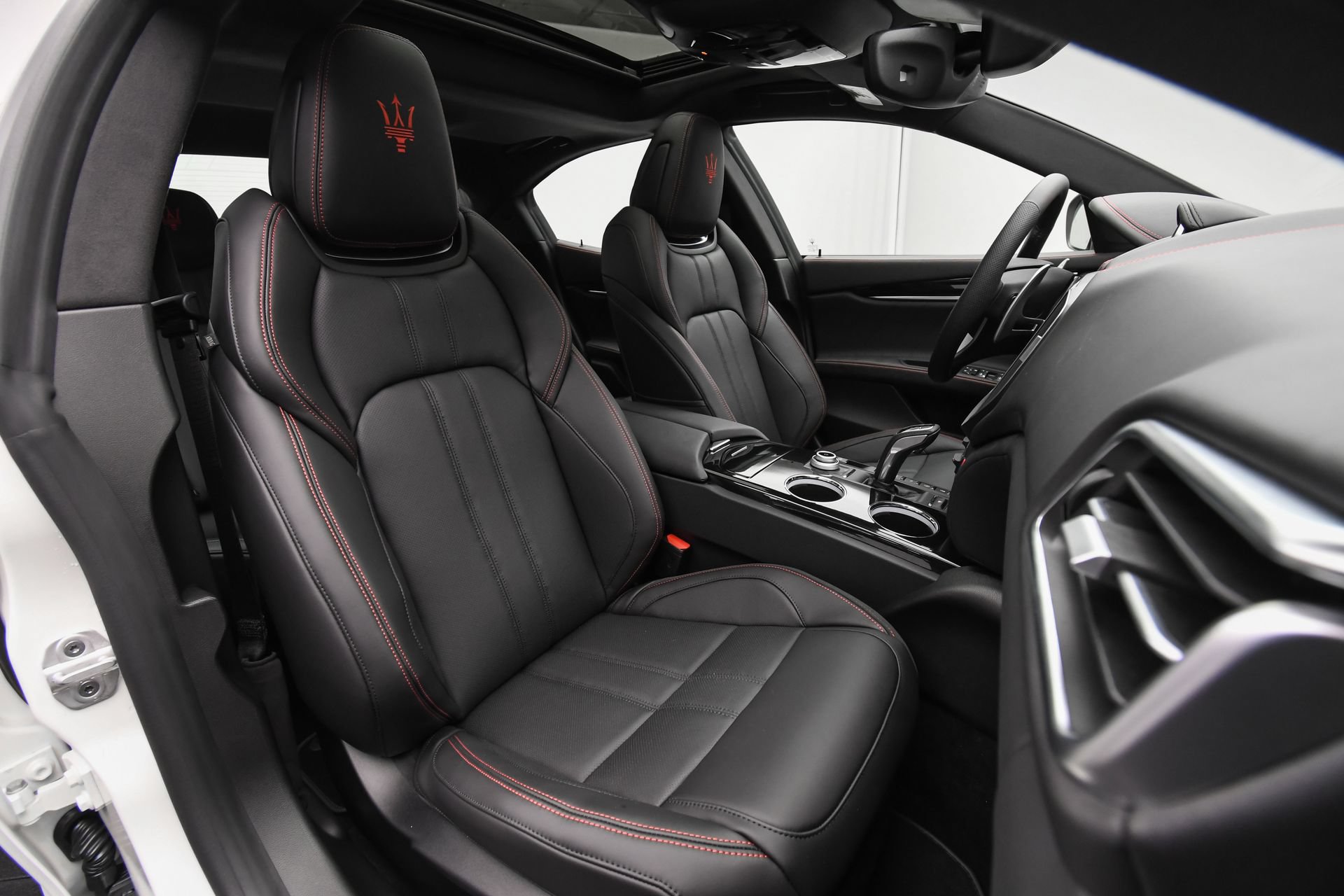 New 2024 Maserati Ghibli Modena Ultima Q4 AWD/4WD image 16