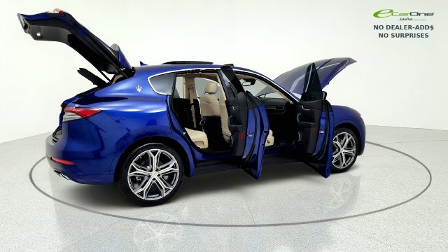 Used 2023 Maserati Levante GT AWD/4WD image 20