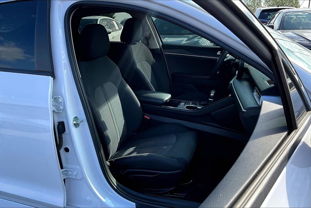 Used 2021 Kia K5 LXS image 10