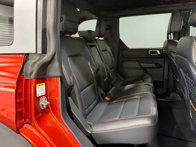 Used 2024 Ford Bronco Badlands w/ Sasquatch Package AWD/4WD image 32