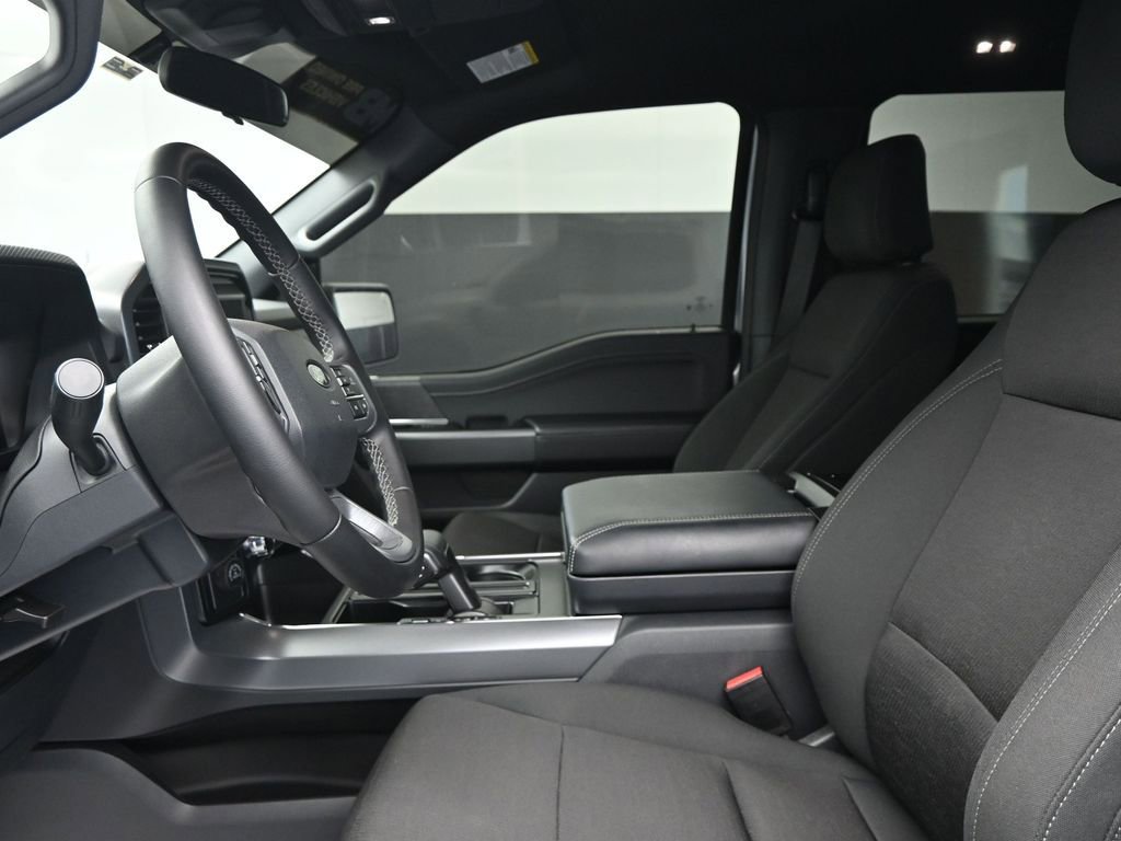 Used 2025 Ford F150 XLT w/ Equipment Group 301A Standard image 24