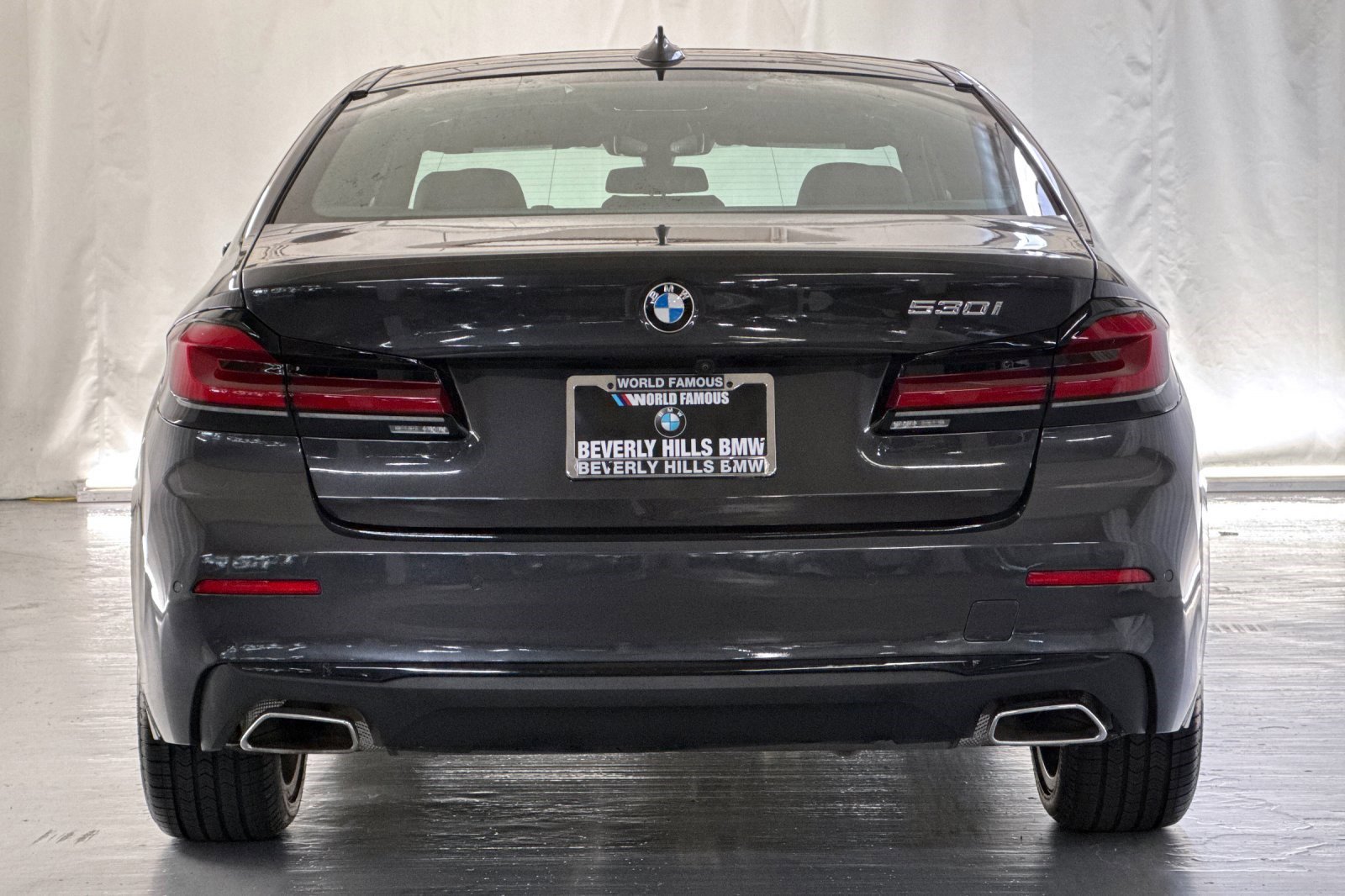 Used 2023 BMW 530i w/ Convenience Package image 9