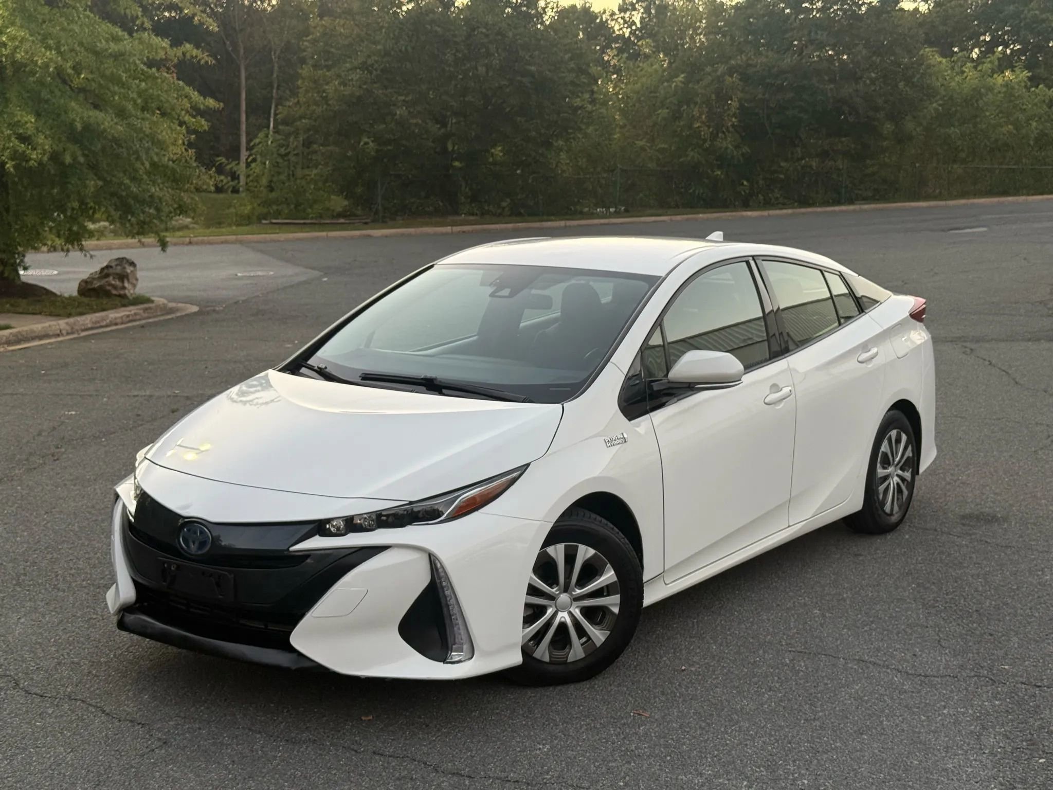 Used 2018 Toyota Prius Prime Plus w/ Carpet Mat Package image 1
