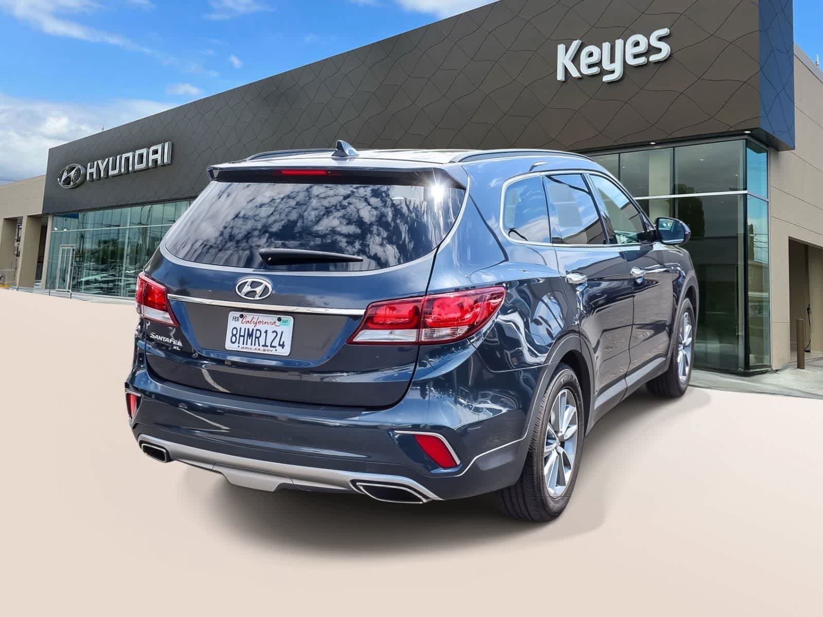 Used 2019 Hyundai Santa Fe XL SE FWD image 4