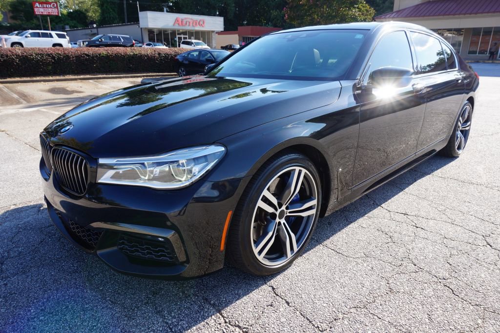 Used 2017 BMW 750i RWD image 3