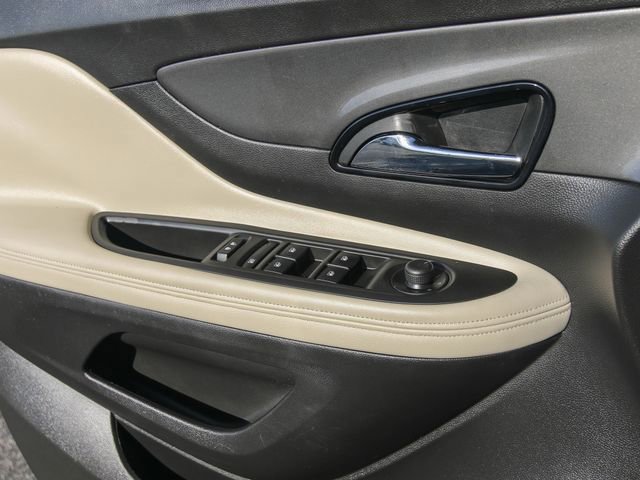 Used 2017 Buick Encore Essence image 14