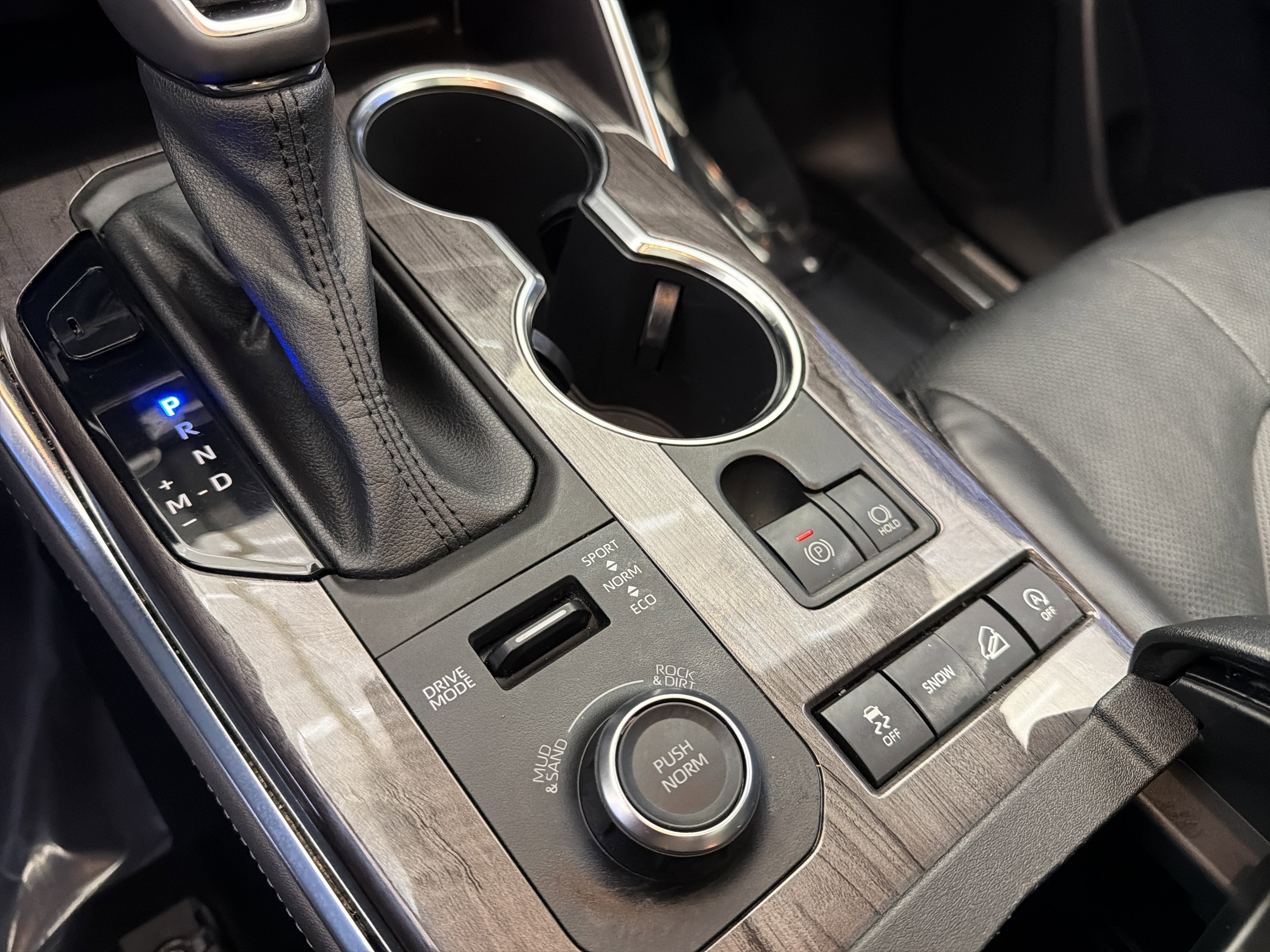 Used 2022 Toyota Highlander Platinum image 27