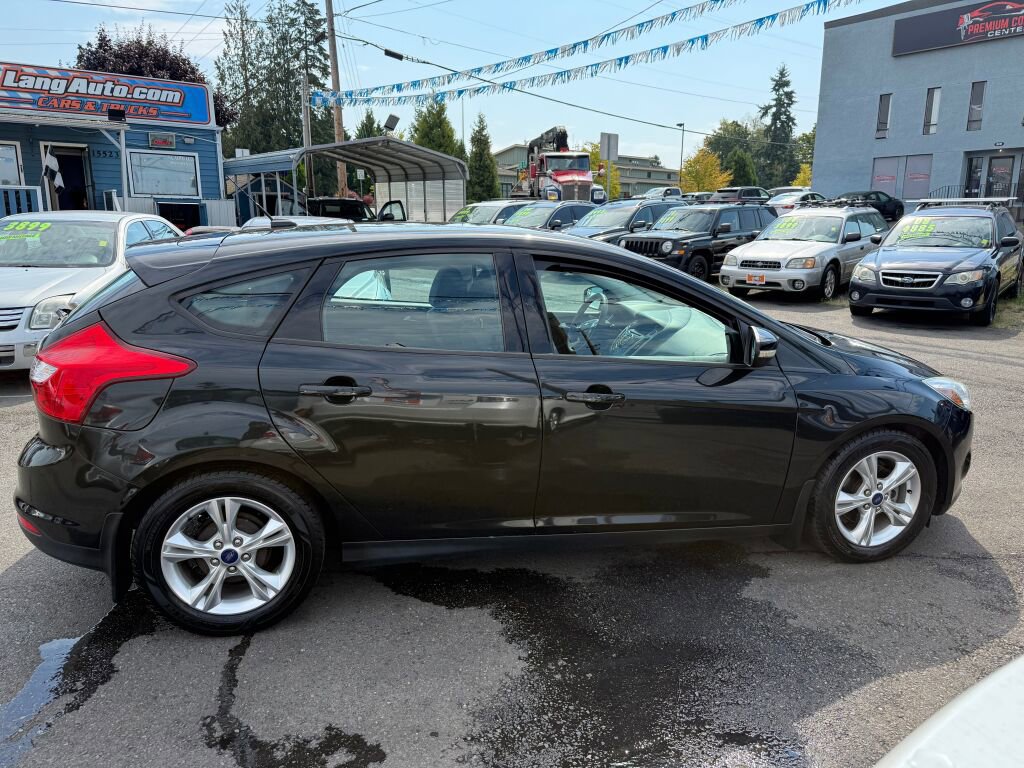 Used 2014 Ford Focus SE w/ SE Winter Package image 8