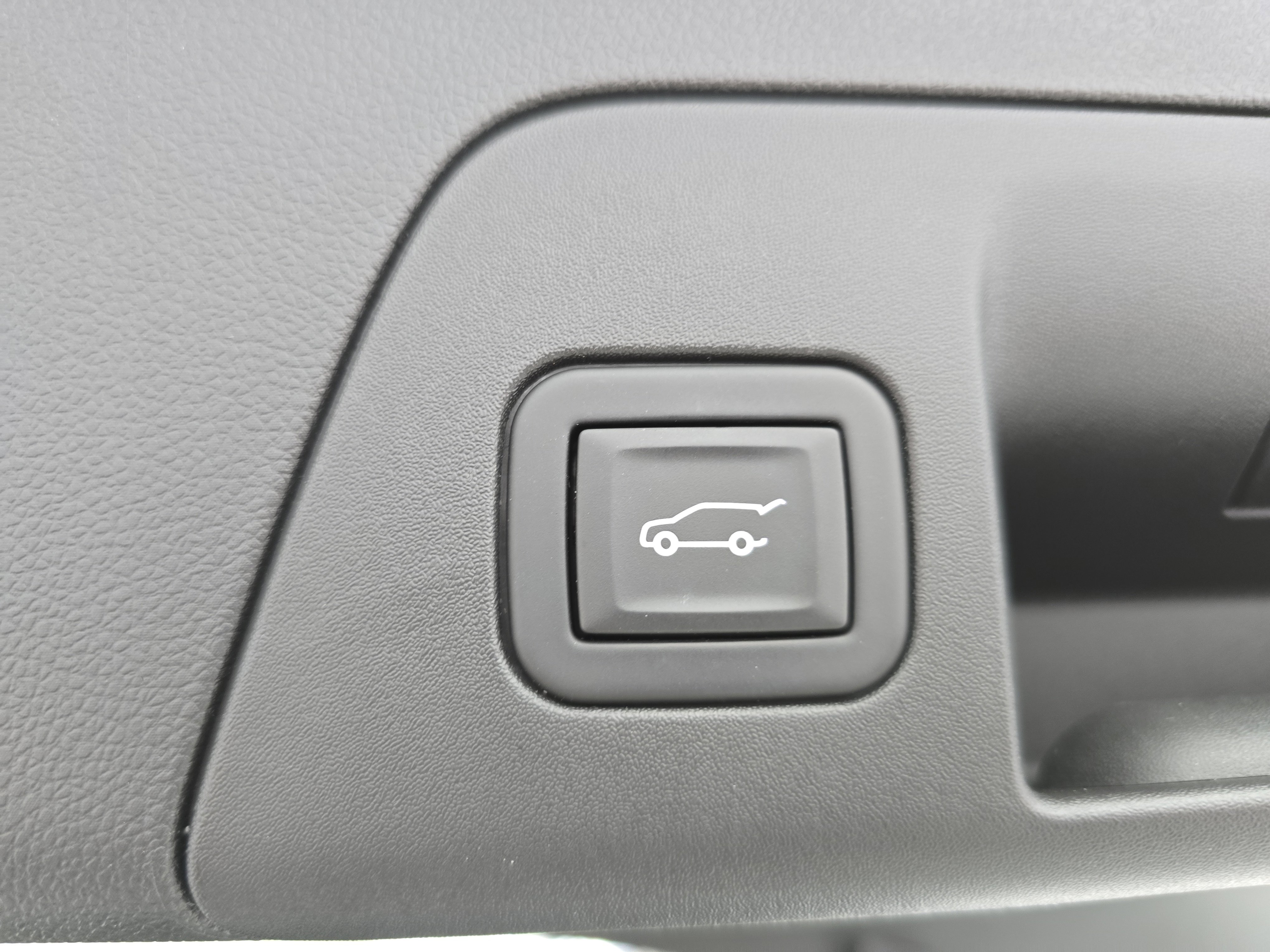 Used 2023 Buick Envision Avenir image 13