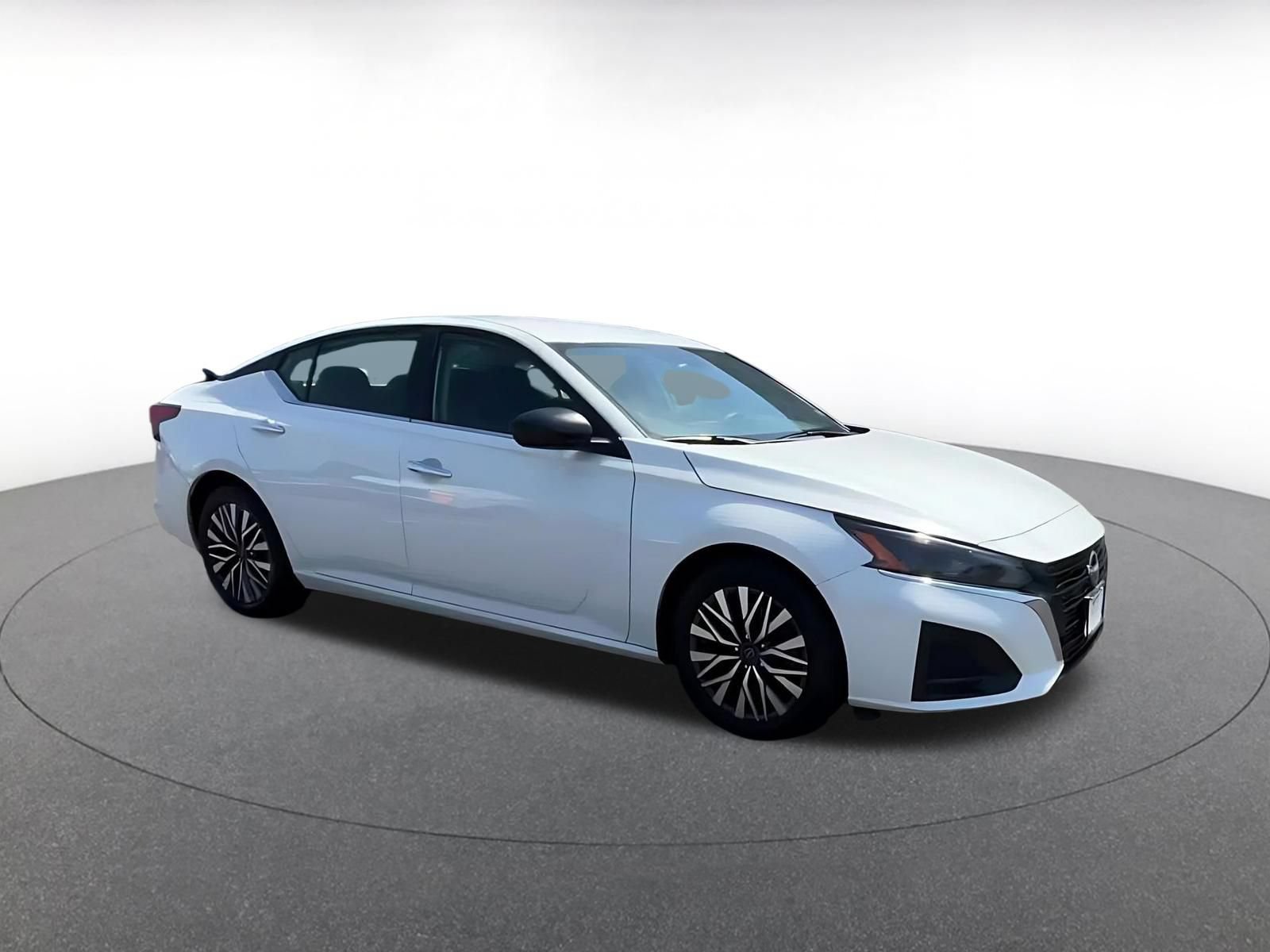 Used 2025 Nissan Altima 2.5 SV FWD video 2