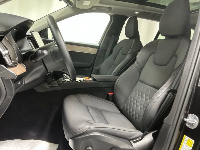 Used 2025 Volvo XC90 B6 Plus AWD/4WD image 8