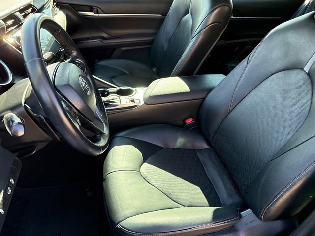 Used 2020 Toyota Camry XSE image 17