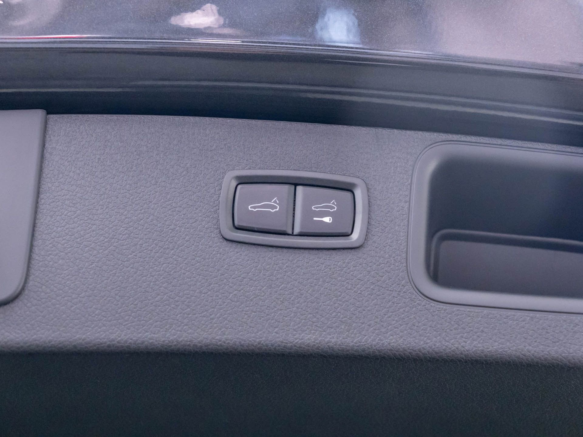 Certified 2026 Porsche Macan AWD/4WD image 31