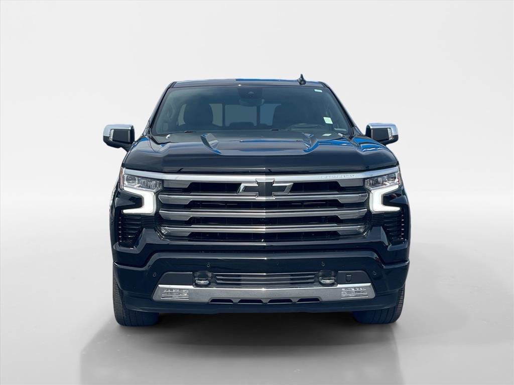 Used 2025 Chevrolet Silverado 1500 High Country AWD/4WD video 2