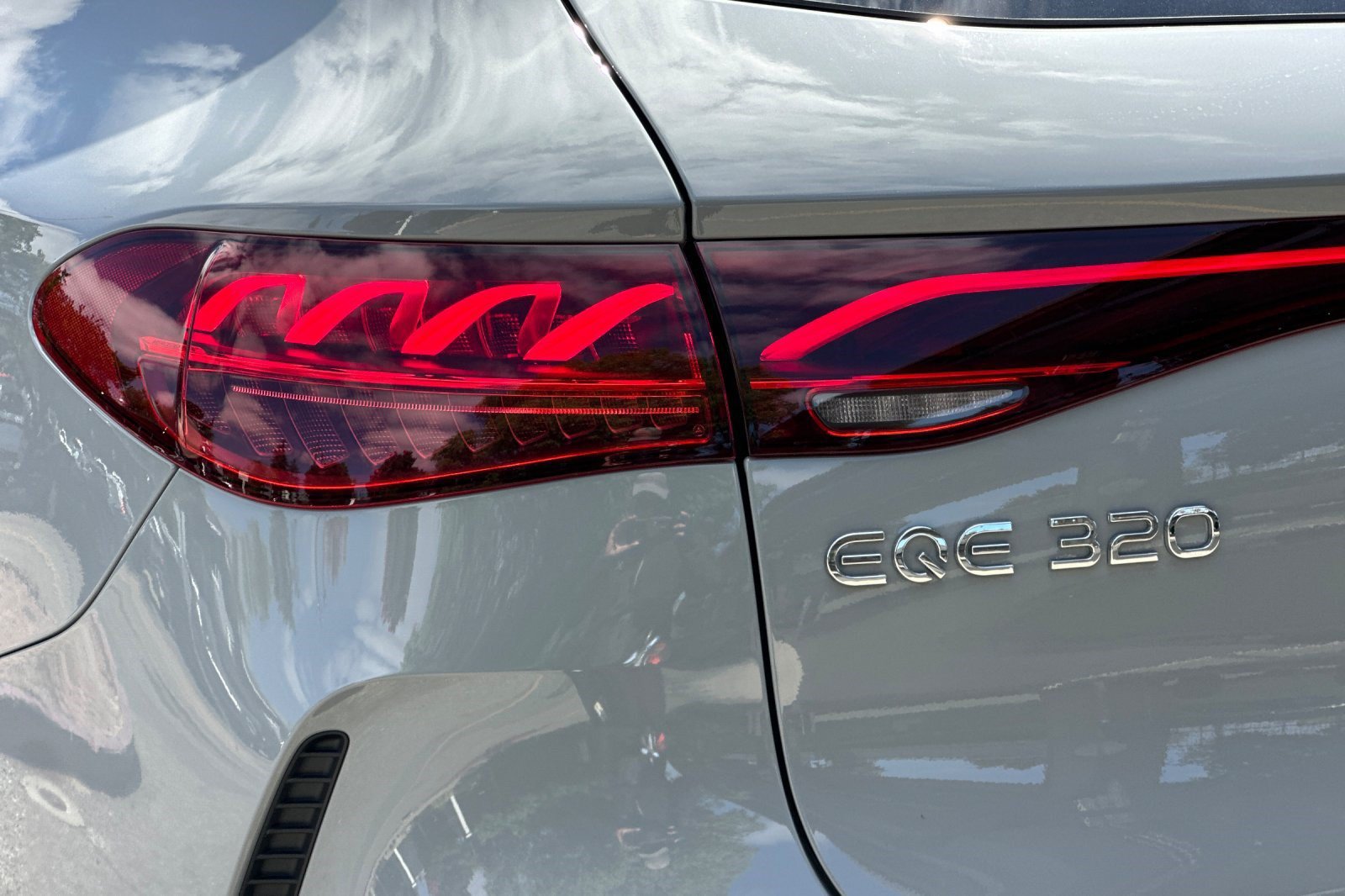 New 2027 Mercedes-Benz EQE 320 4MATIC SUV image 27