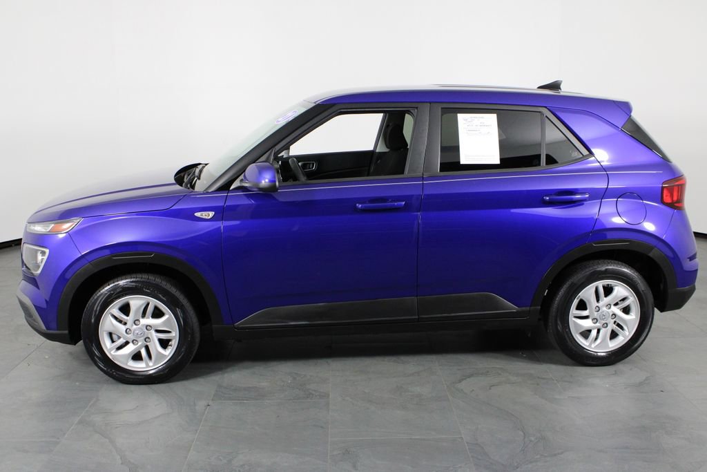 Certified 2021 Hyundai Venue SE image 10