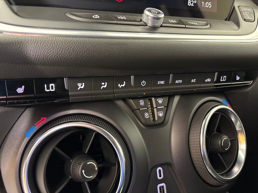New 2026 Chevrolet Blazer LT w/ Midnight/Sport Edition FWD image 31