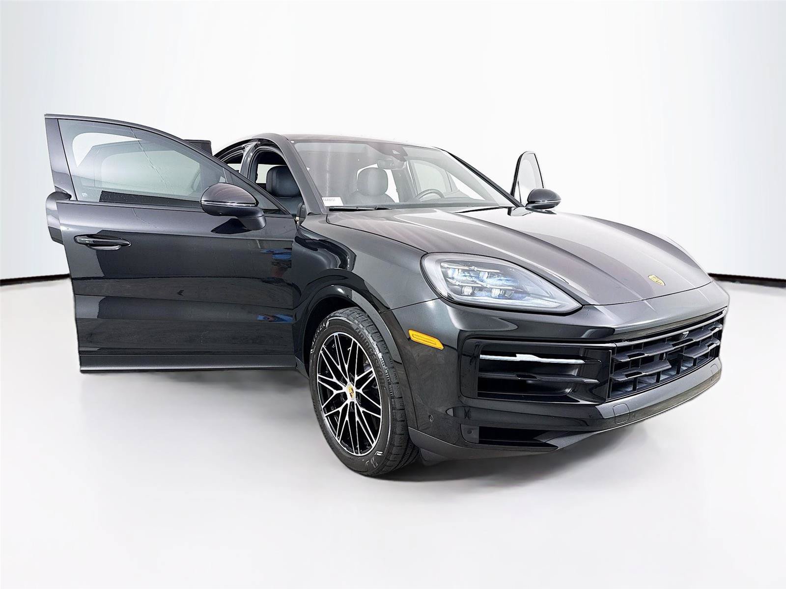 Used 2024 Porsche Cayenne Coupe AWD/4WD image 40