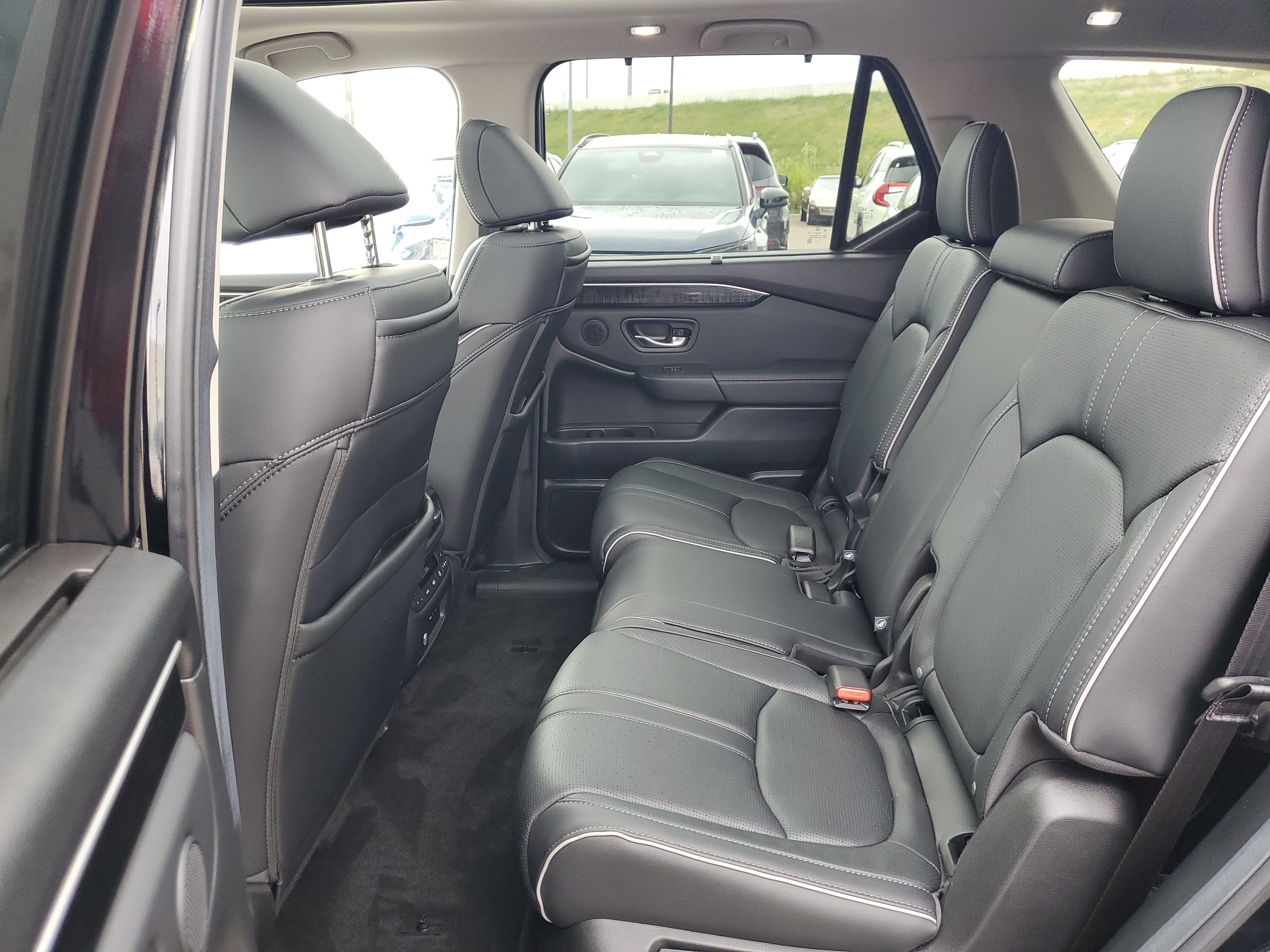 Certified 2025 Honda Pilot Elite image 15