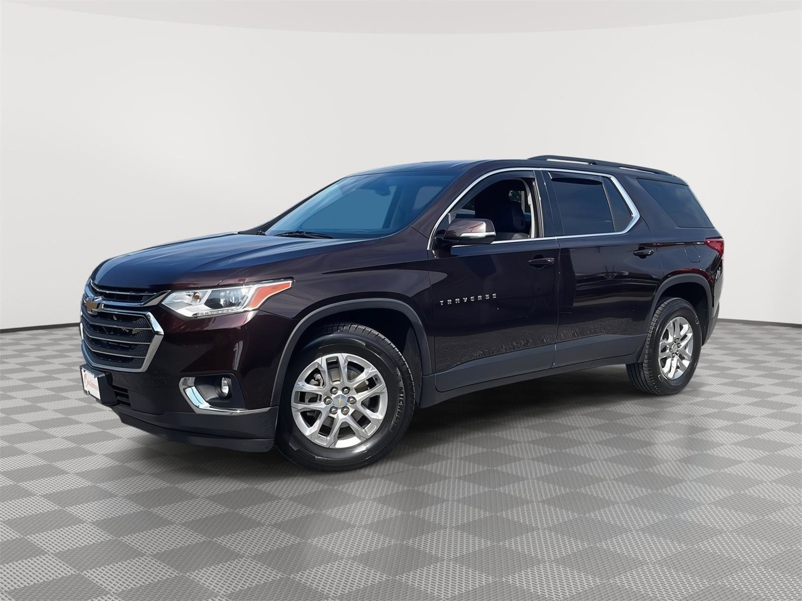 Used 2020 Chevrolet Traverse LT image 3