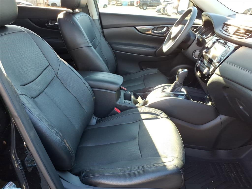 Used 2017 Nissan Rogue SL w/ SL Premium Package image 10