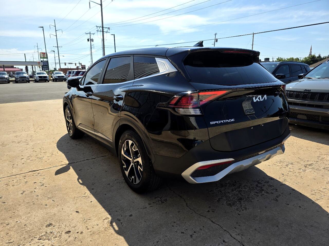 Used 2024 Kia Sportage EX image 6