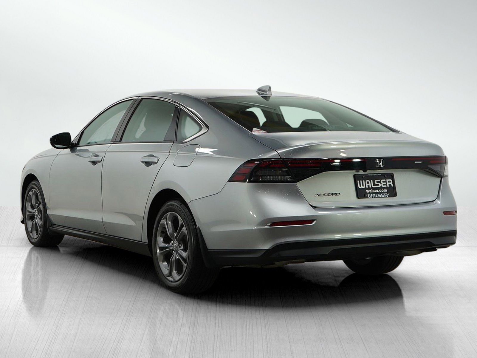 Used 2024 Honda Accord EX image 4