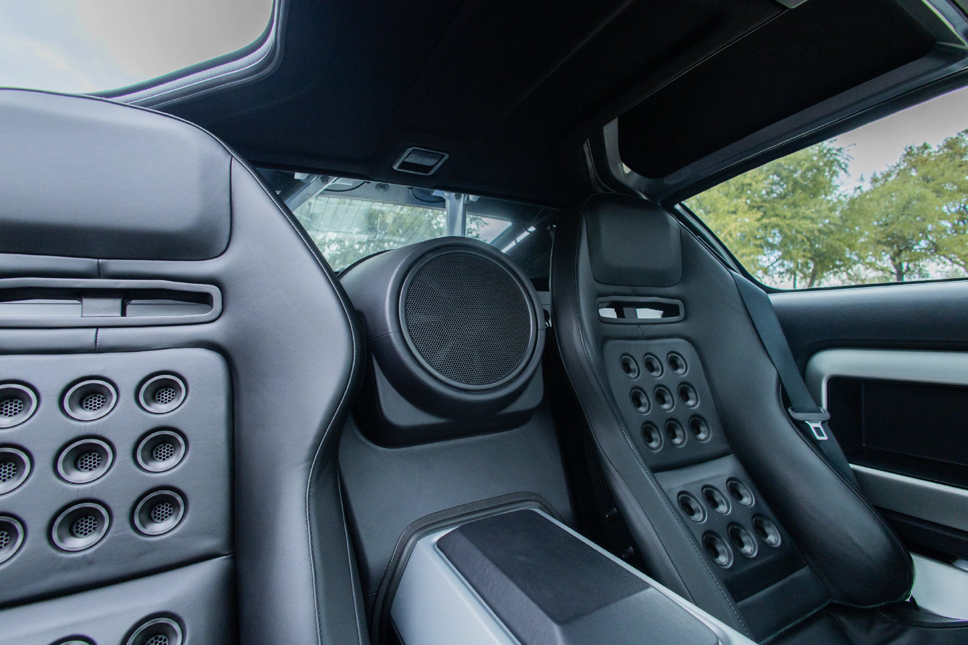 Used 2006 Ford GT RWD image 85
