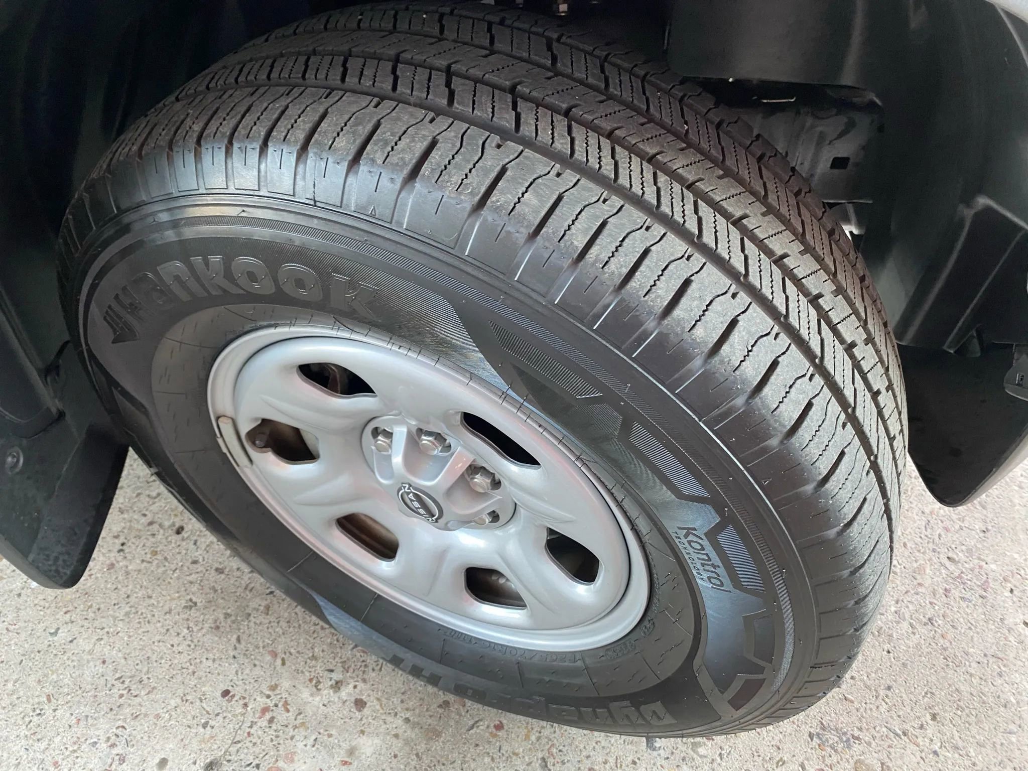 Used 2024 Nissan Frontier S image 19